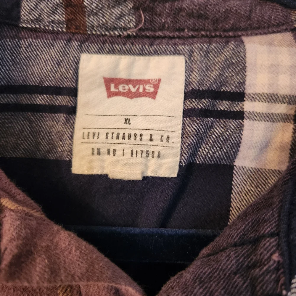 Levi’s Mens Shirt Western Pearl Snap Flannel Black Red Plaid, XL EUC 100% Cotton